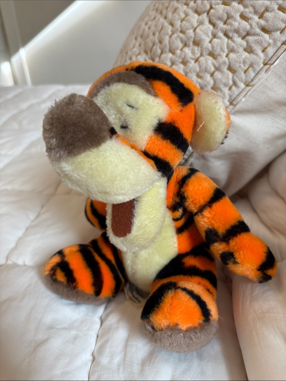 Disneyland Tiger- plush vintage in good condition with no sign of wear- Korea